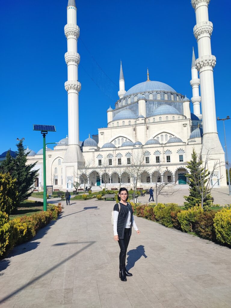 Estetica Istanbul - Teşvikiye, Hakkı Yeten Cd. Numara:13 Kat:5 Daire:8, 34365 Şişli/İstanbul, Türkiye