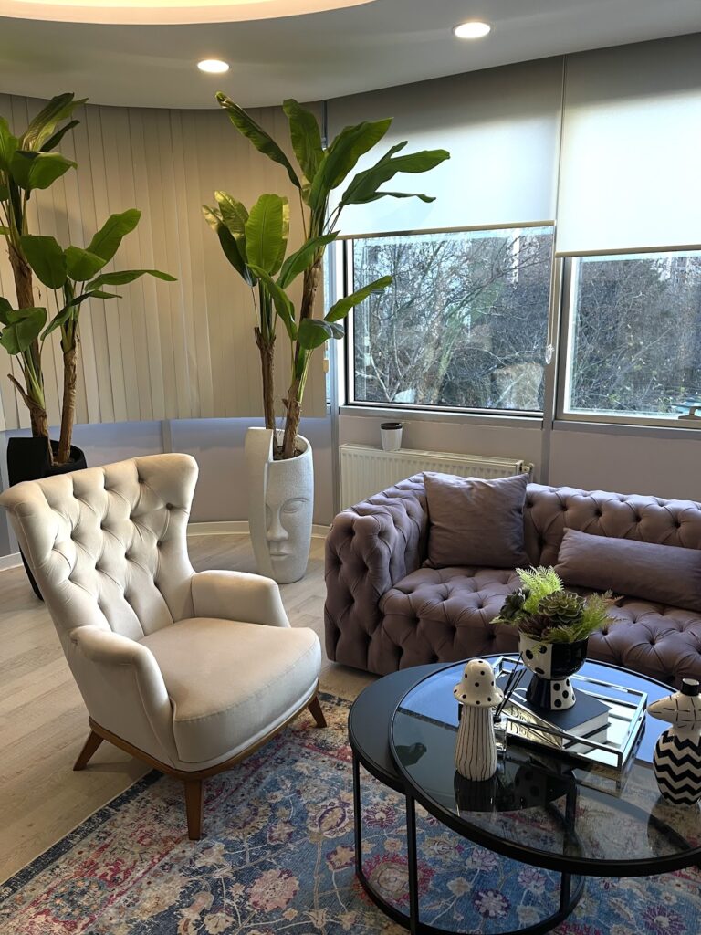 Maduu Beauty - Öz Plaza, Küçükbakkalköy, Kayışdağı Cd. No: 21-23, 34750 Ataşehir/İstanbul, Türkiye