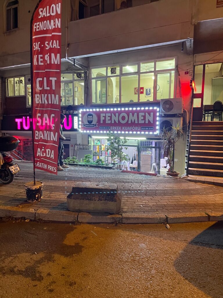 Salon Fenomen Erkek Kuaförü - No:2, Örnek, Selimiye Cd No : 2, 34704 Ataşehir/İstanbul, Türkiye