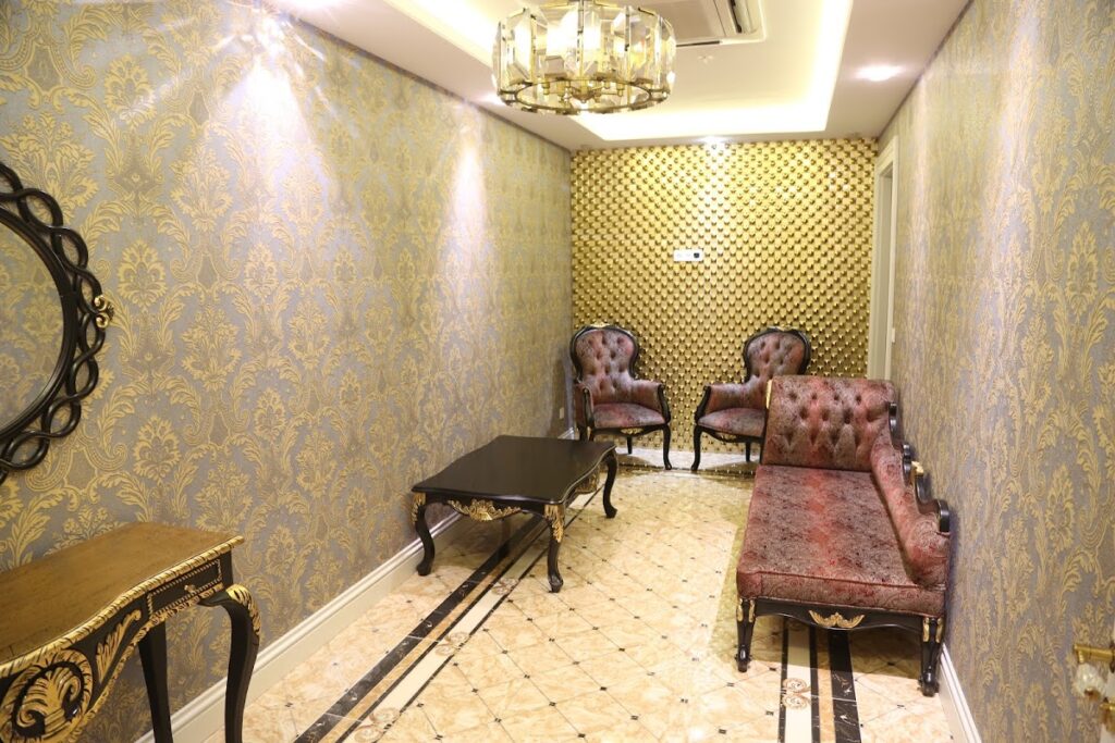 Bella Star Balo & Davet Ataşehir Düğün - İçerenköy Mahallesi Kayışdağı Caddesi, İçerenköy, Selimbey Sk. No. 3, 34752 Ataşehir/İstanbul, Türkiye