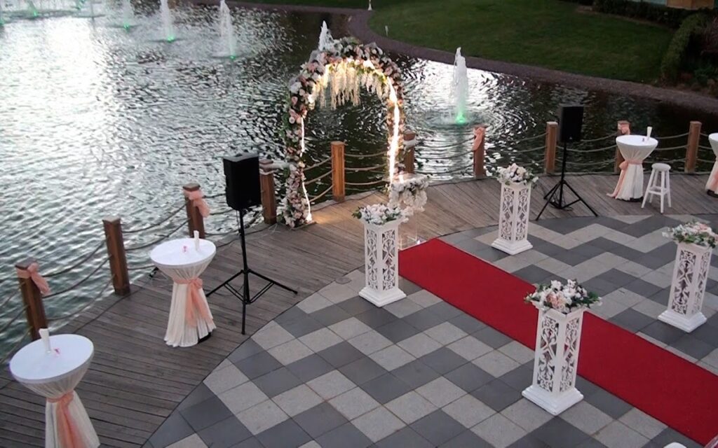 KUĞU GÖLÜ İSTANBUL - Cevizli mah. Tugayyolu cad, Cevizli, Kurşunlu Sk. no:9, 34791 Maltepe/İstanbul, Türkiye