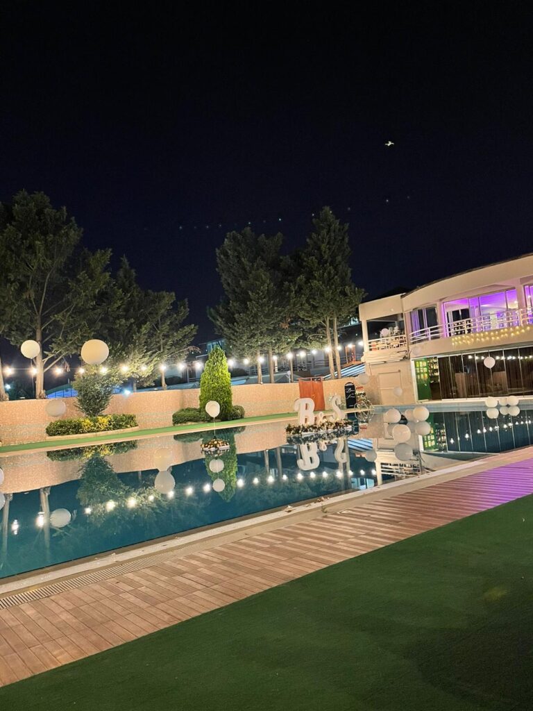 Taç Wedding - Küçükbakkalköy, Prof. Dr. Hıfzı Özcan Cd. No: 29, 34750 Ataşehir/İstanbul, Türkiye
