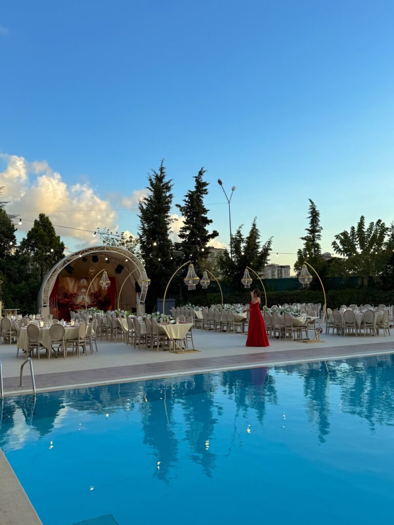 Taç Wedding - Küçükbakkalköy, Prof. Dr. Hıfzı Özcan Cd. No: 29, 34750 Ataşehir/İstanbul, Türkiye