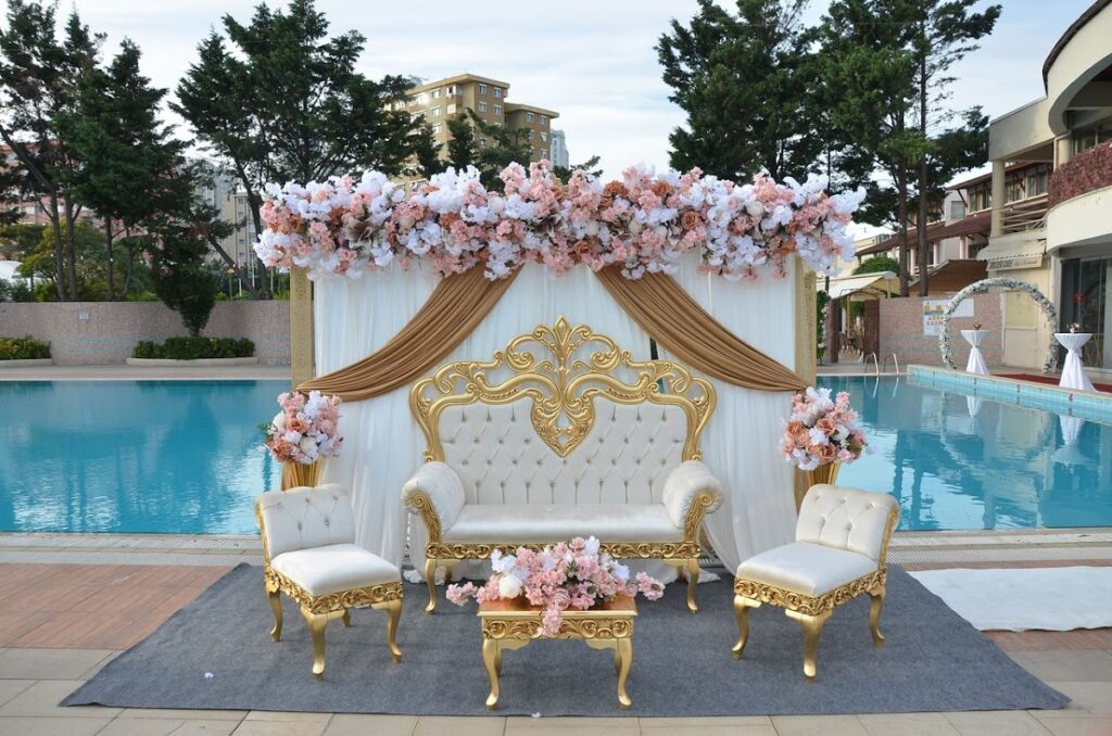 Taç Wedding - Küçükbakkalköy, Prof. Dr. Hıfzı Özcan Cd. No: 29, 34750 Ataşehir/İstanbul, Türkiye
